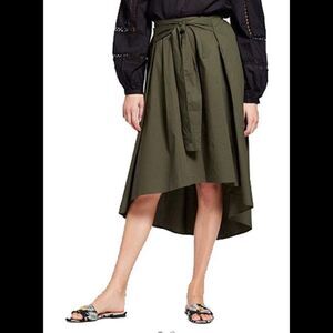 NWT Who What Wear knot front skirt. Size 2